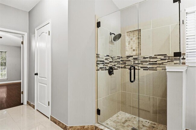 Building Photo - 2813 Cortez Dr