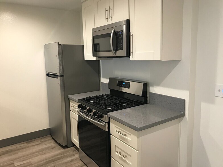 Building Photo - 3715 S Canfield Ave