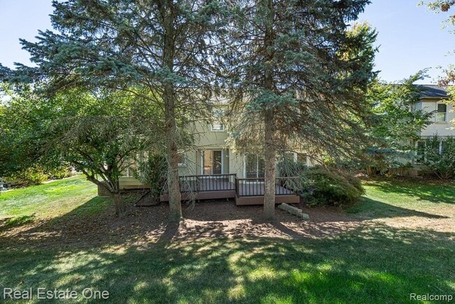 Building Photo - 619 Whitney Dr