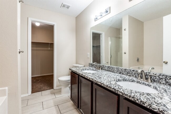 Building Photo - 2232 White Pine Dr