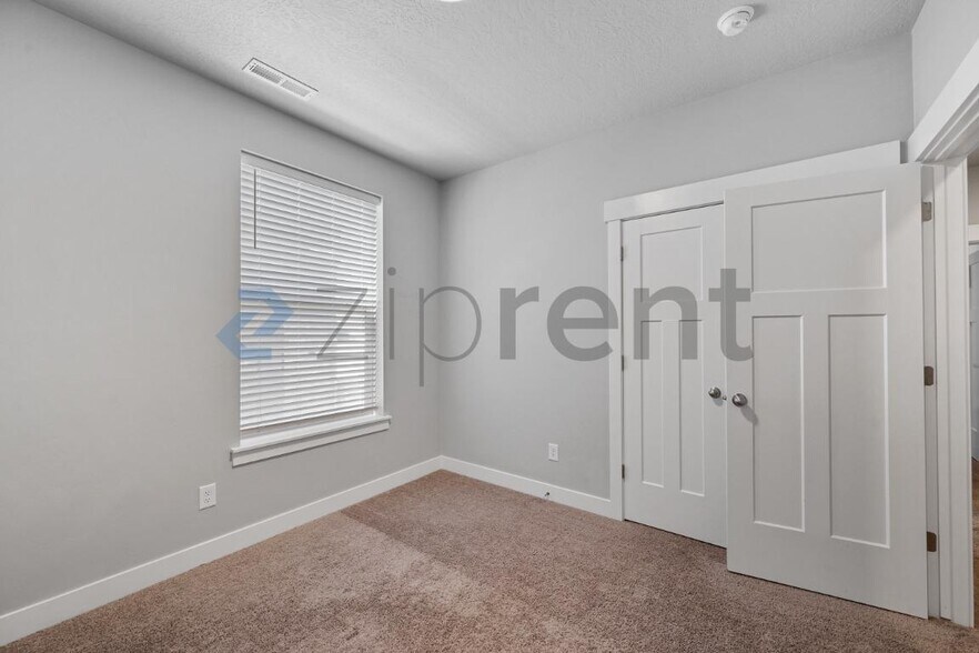 Building Photo - 1997 N 3410 W