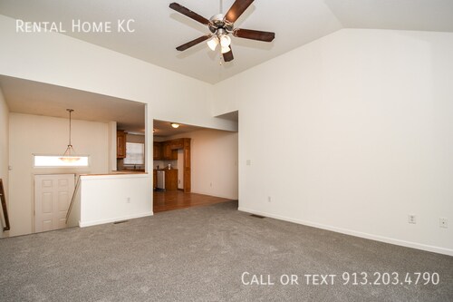 Building Photo - 5905 Brittany St