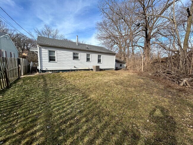 Building Photo - 1717 Kirkwood Blvd