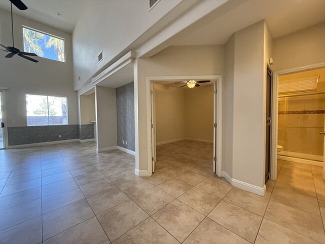 Building Photo - 10016 San Gervasio Ave