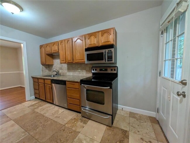 Building Photo - 1061 Homewood Ct