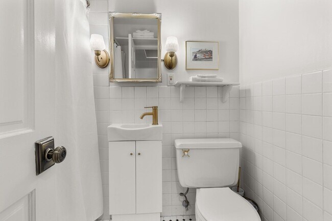 Building Photo - 27 Bowdoin St