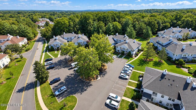 Building Photo - 733 Snowdrop Ct