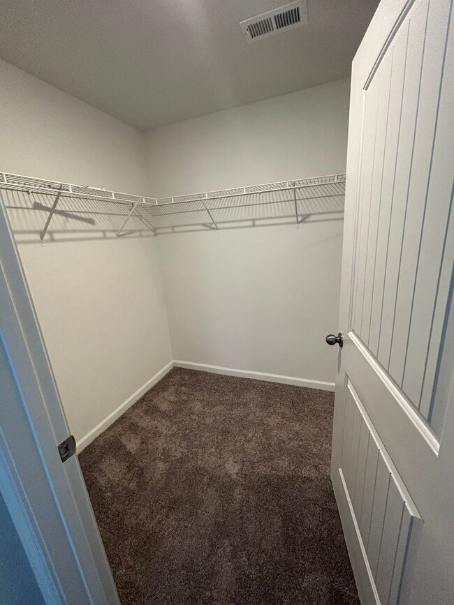 Building Photo - Newer Built 4/3 House in West Rome- $1,995