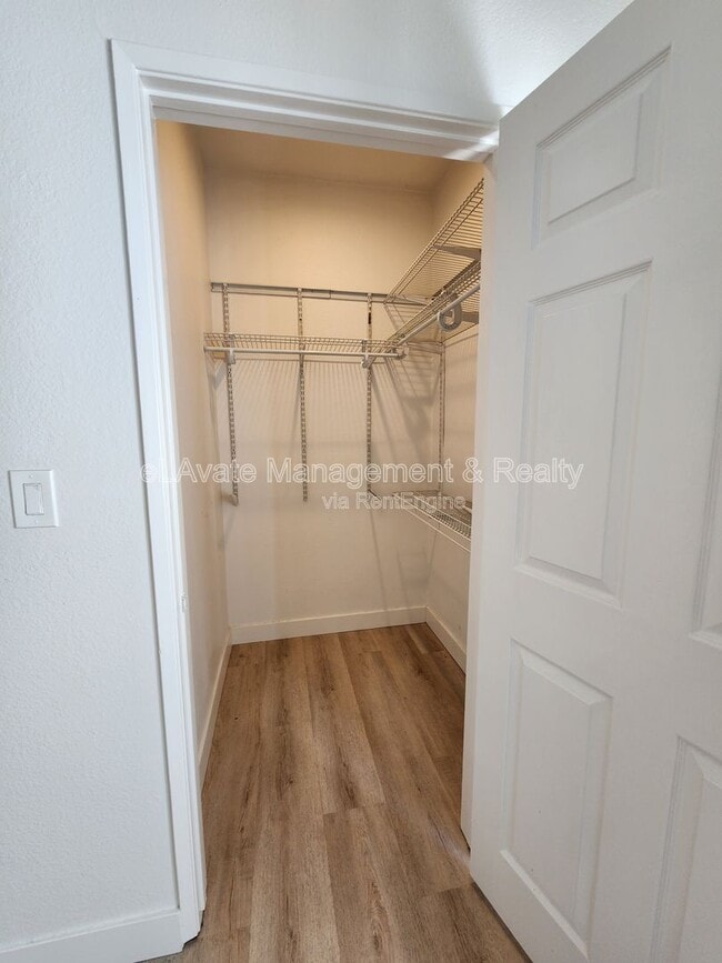Building Photo - 14625 Dickens St