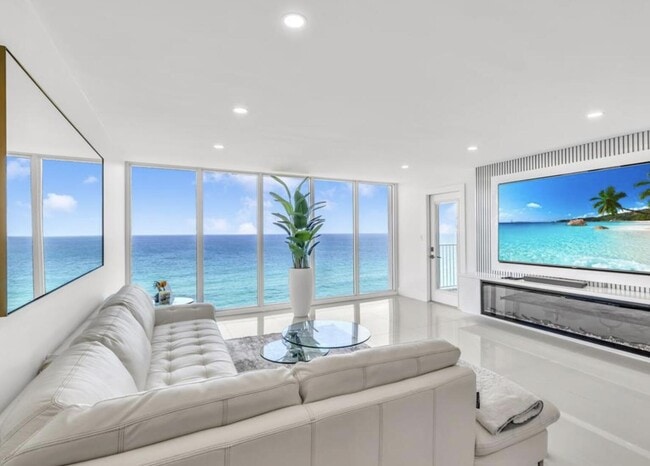 Building Photo - 3000 S Ocean Blvd