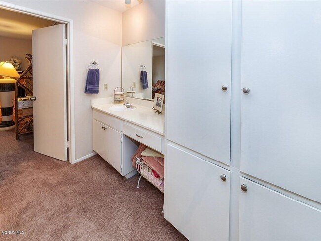 Building Photo - Spacious two story condo with 2 car garage