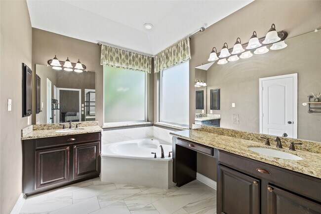 Building Photo - 21735 E Carolina Green Dr