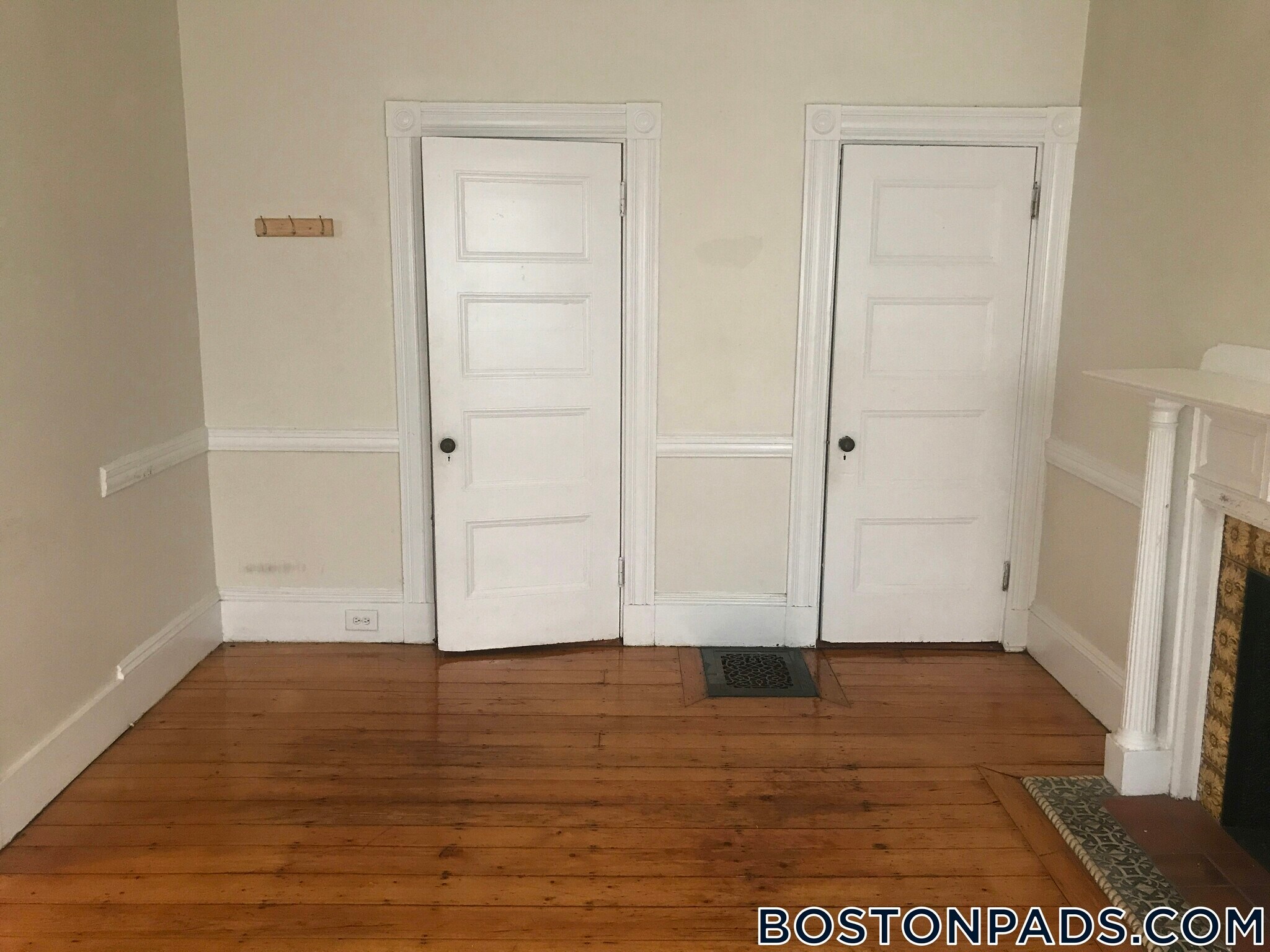 Building Photo - 23 N Beacon St