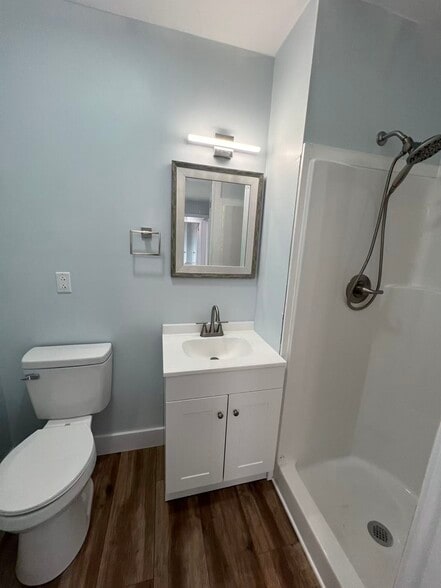 Building Photo - 1315 Mercury Dr