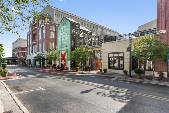 Building Photo - 395 Laurent St NW