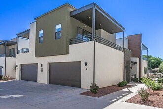 Building Photo - LUXURY GOLF COURSE CONDO (FURNISHED OR UNF...