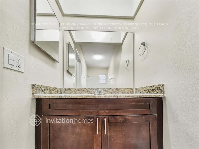 Building Photo - 2630 NW 83rd Ave