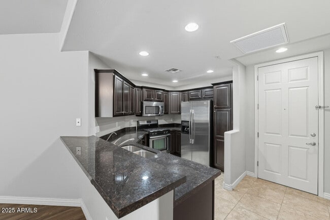 Building Photo - 5350 E Deer Valley Dr