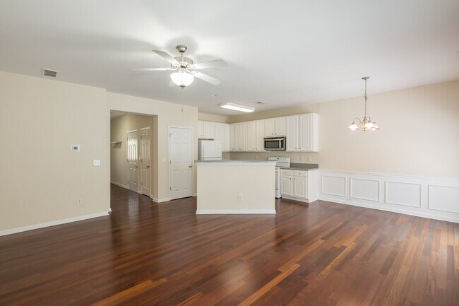 Building Photo - "Charming 2-Bed Oasis with Elegant Hardwoo...
