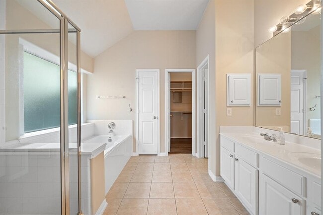 Building Photo - 21002 Normandy Forest Dr