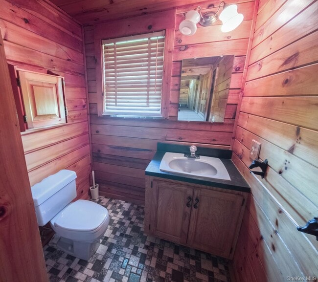 Building Photo - 618 Clapp Hill Rd