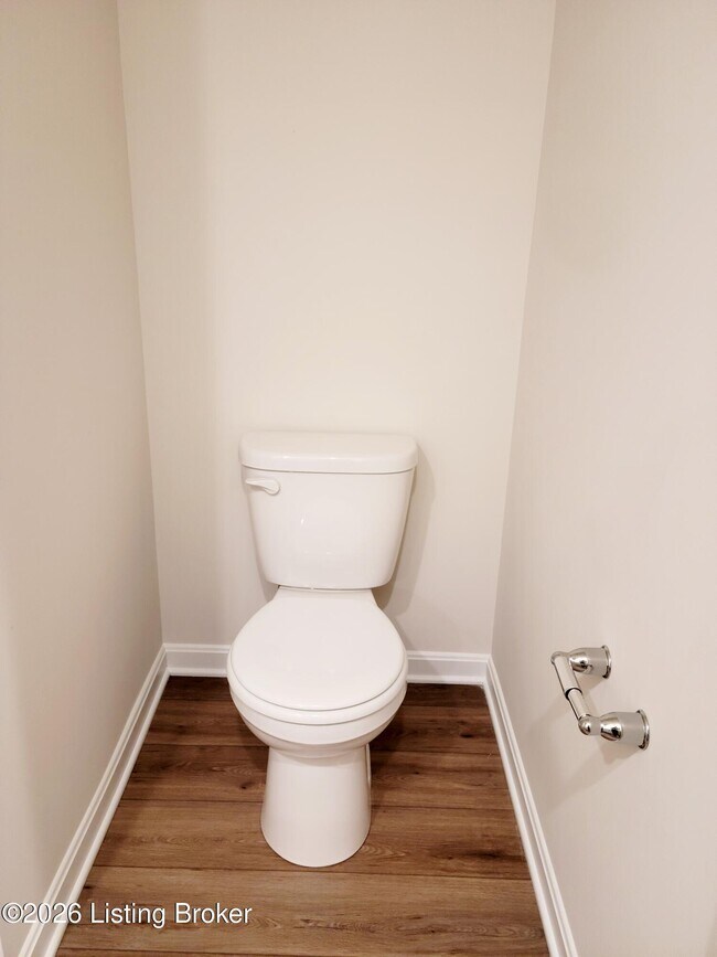 Building Photo - 8308 Fairmount Rd