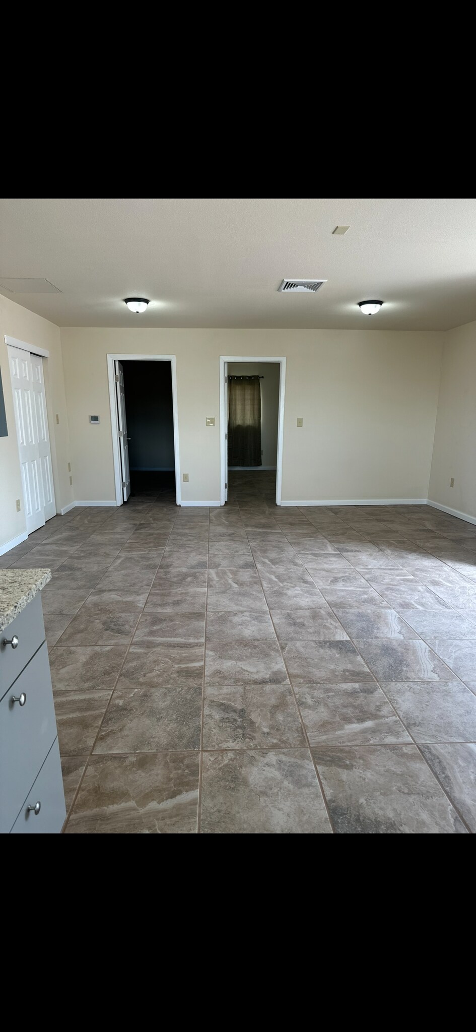 Building Photo - 301 Alamosa