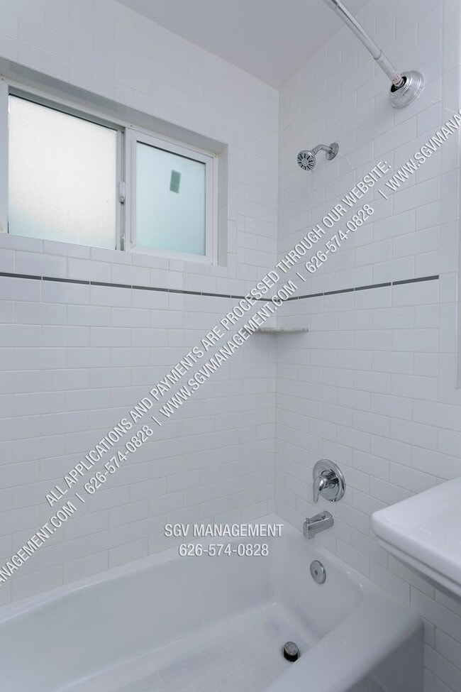 Building Photo - wal806