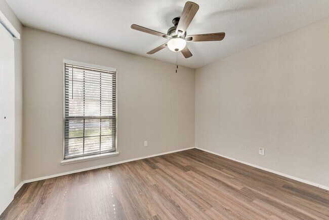 Building Photo - 4209 Martindale Dr