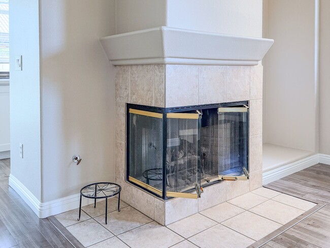 Building Photo - 818 Navigator Way