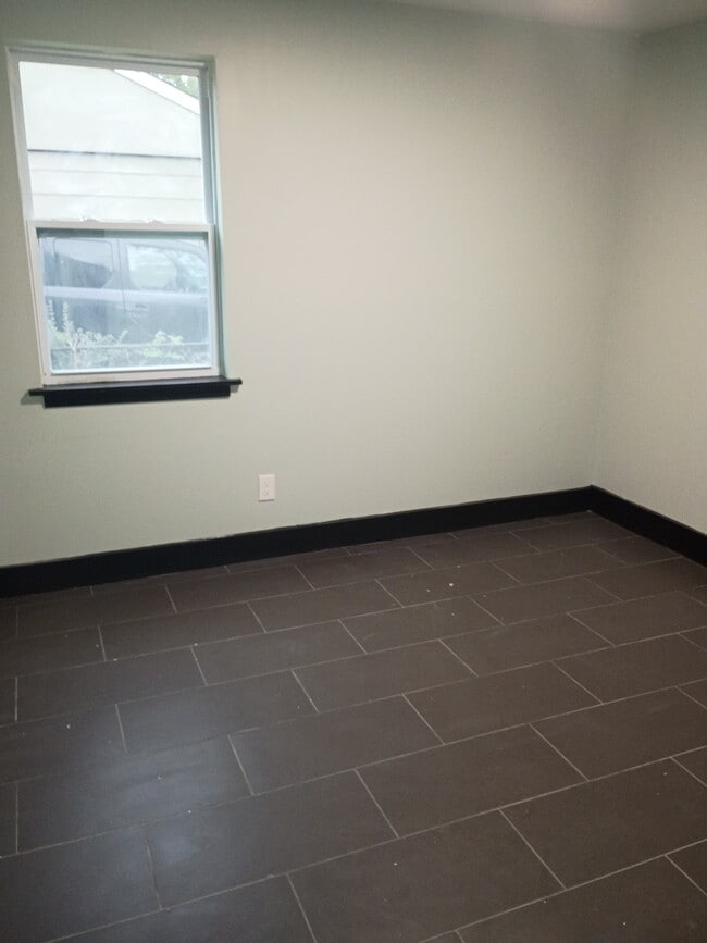 Building Photo - 1796 Wildrose St