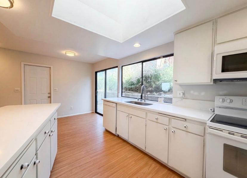 Building Photo - 2785 Bonita Dr