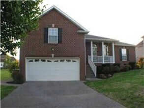 Building Photo - For Lease - 3 Bed, 2 Bath, 1850 Sqft, 0.33 acre lot