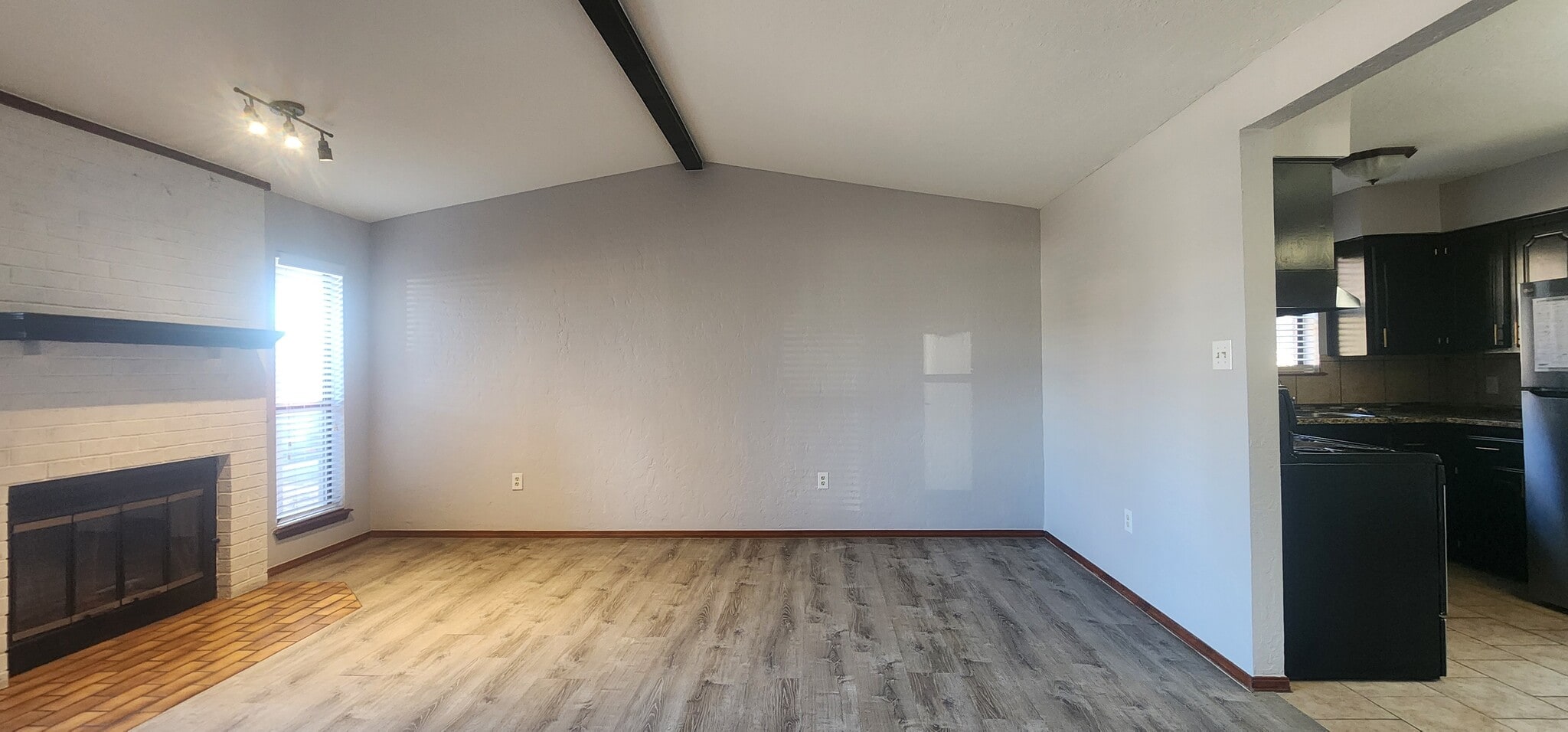 Building Photo - 907 NE Tortoise Dr