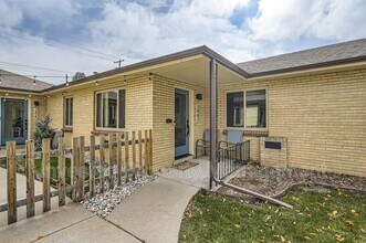 Building Photo - 2442 S Corona St