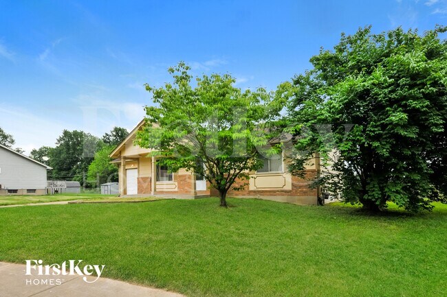 Building Photo - 2009 Monks Hollow Dr