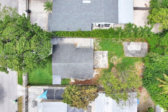 Building Photo - 153 NW 42nd St