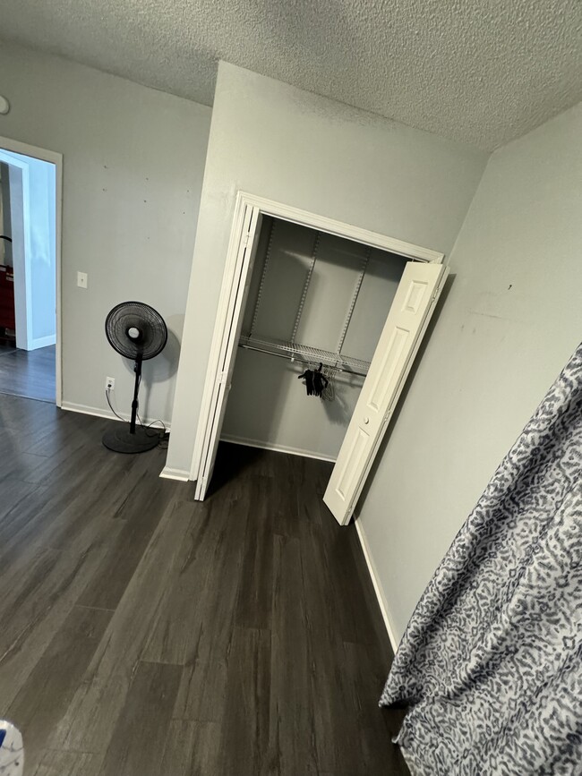 Front bedroom with attached bathroom - 1717 Cherokee Rd