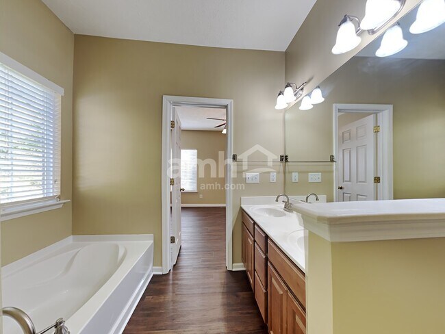 Building Photo - 4108 Barnes Cove Ct