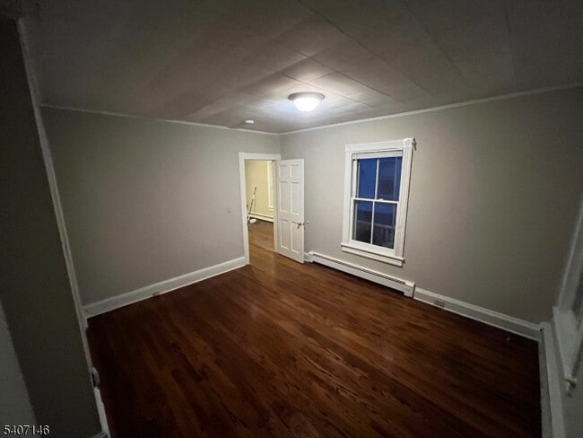 Building Photo - 94 Summit Ave