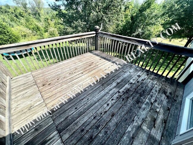 Building Photo - Spacious Shawnee Townhome 3 Bed/3 Bath-Available NOW!!