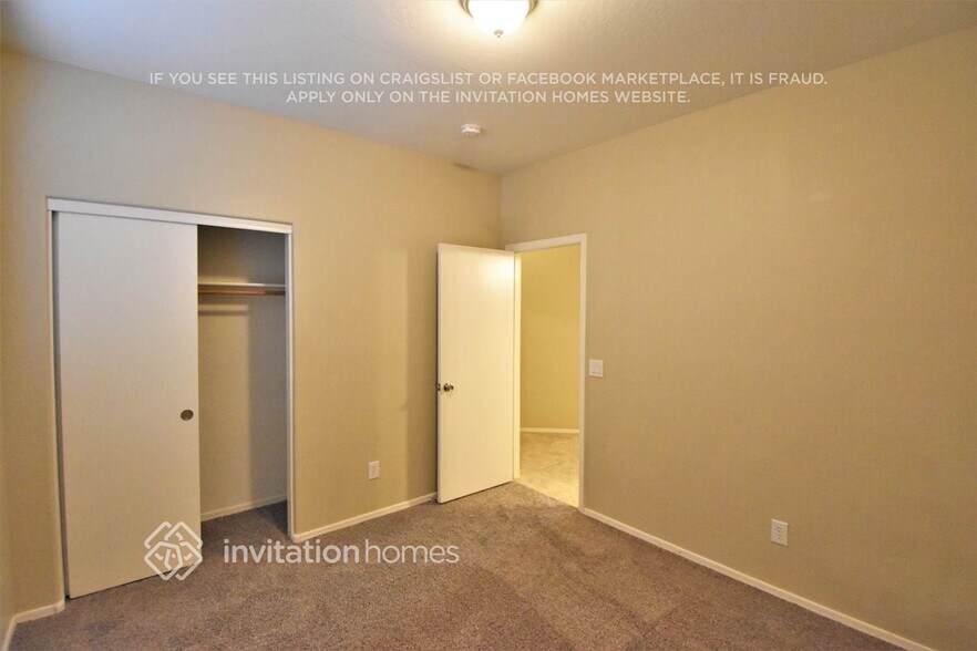 Building Photo - 14921 W Lisbon Ln