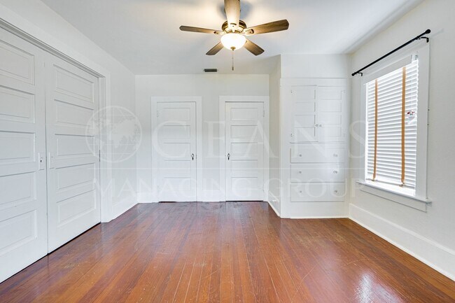 Building Photo - Charming 3 Bedroom, 2 Bathroom Two-Story H...