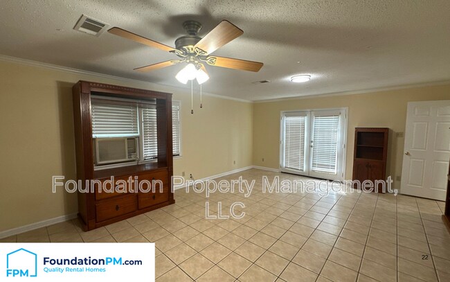 Building Photo - 2621 Derbyshire Ave