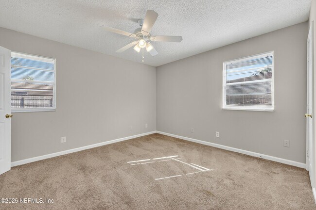 Building Photo - 551 William Penn St