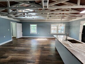 Building Photo - 6595 Collier Rd