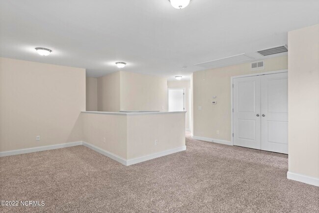 Building Photo - 305 Vilas Way S