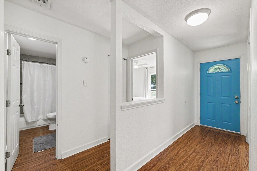 Building Photo - 6556 Osage Trl