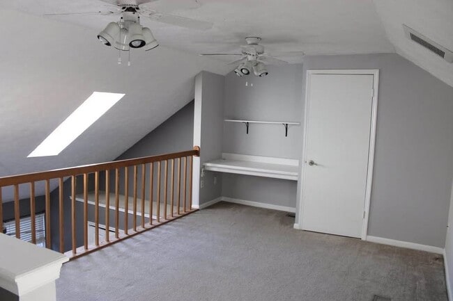 Building Photo - 433 Ellis Ln