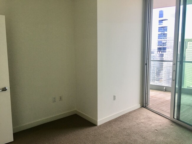 Building Photo - 2BR/2BA 41th Floor at Infinity! VIEWS! Hug...